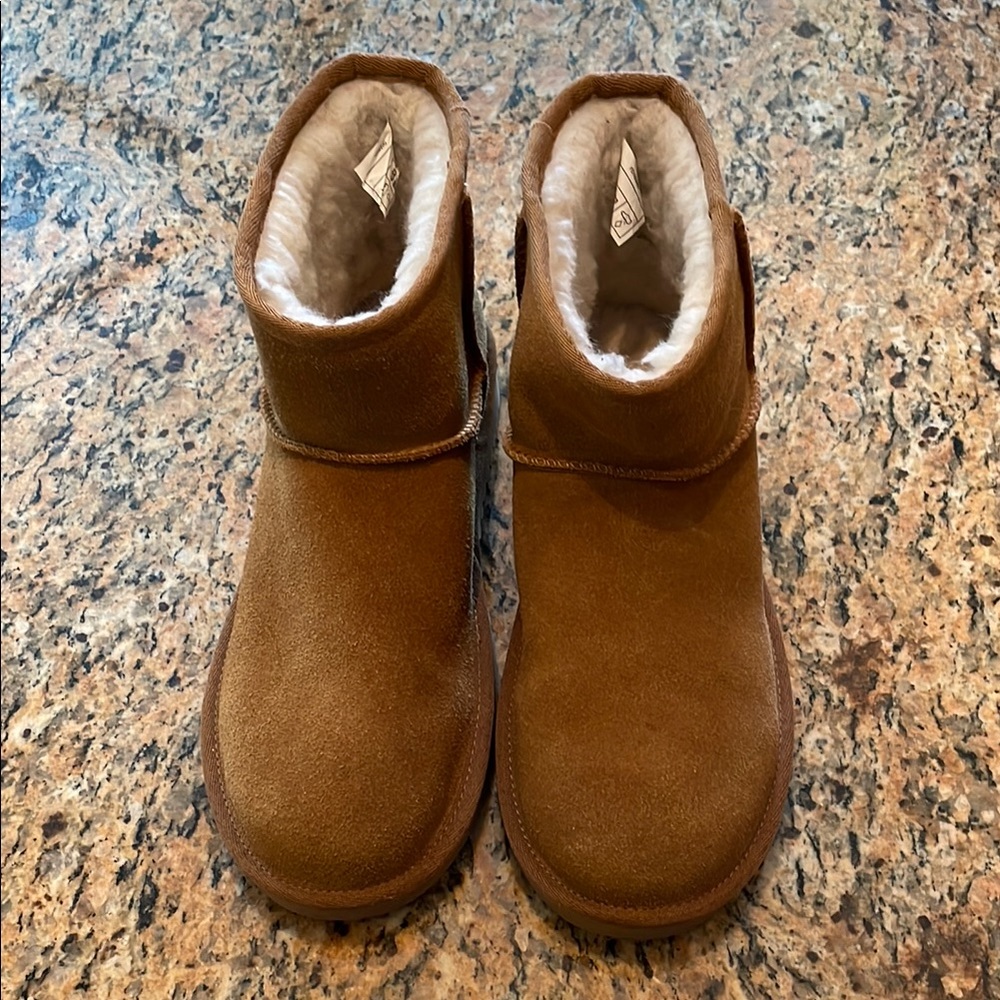 Koolaburra Brown Suede Ankle Booties with Plush Lining